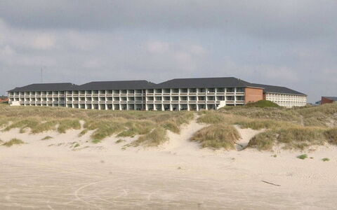 Britt - 100M from the Sea: Roof, House, Home, Cottage, Door, Siding, Deck, Porch, Plank, Hardwood