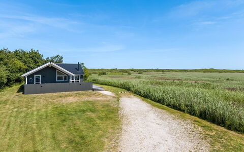Jonna - 700M from the Sea: Home, Cottage, Land Lot, Prairie, Estate, Meadow, Steppe, Farmhouse, Garden Buildings, Siding