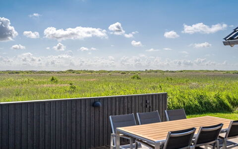 Jonna - 700M from the Sea: Home, Cottage, Porch, Hardwood, Siding, Deck, Shade, Plank, Estate, Garden Buildings
