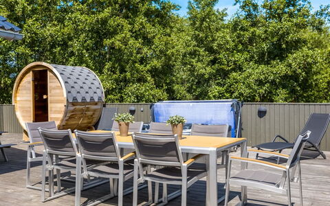 Jonna - 700M from the Sea: Roof, Land Lot, Cottage, Home, Rural Area, Shed, Siding, Garden Buildings, Log Cabin, Hut