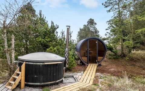 Antero - 4Km from the Sea: Grass, Grassland, Landscape, Ecoregion, Plain, Plant Community, Land Lot, Outdoor Furniture, Prairie, Shrubland