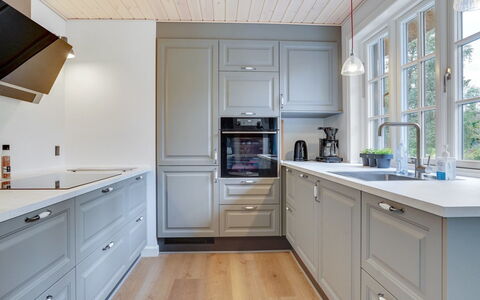 Emmeli - 1.2Km from the Sea: Kitchen, Cabinetry, Wood, Interior Design, Flooring, Countertop, Drawer, Kitchen Appliance, Ceiling, Floor