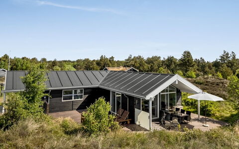 Minke - 2.2Km from the Sea: Cottage, Shed, Hut, Farmhouse, Prairie, Shack, Barn, Log Cabin, Garden Buildings
