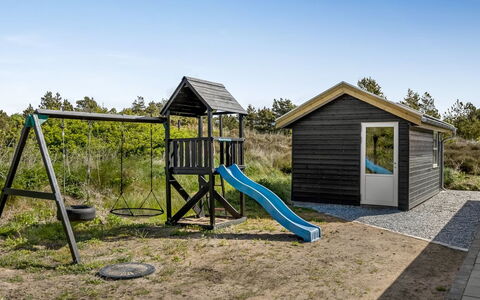 Minke - 2.2Km from the Sea: Cottage, Shed, Hut, Farmhouse, Prairie, Shack, Barn, Log Cabin, Garden Buildings