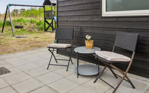 Minke - 2.2Km from the Sea: Cottage, Shed, Hut, Farmhouse, Prairie, Shack, Barn, Log Cabin, Garden Buildings