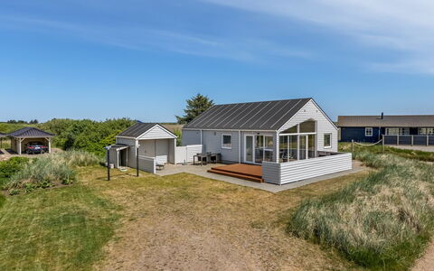 Eldora - 1.4Km from the Sea: Furniture, Wood, Interior Design, Flooring, Floor, Chair, Room, Ceiling, Living Room, Apartment