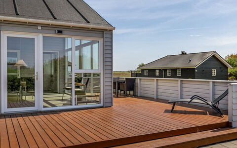 Eldora - 1.4Km from the Sea: Furniture, Wood, Interior Design, Flooring, Floor, Chair, Room, Ceiling, Living Room, Apartment