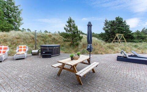 Sjamme - 1.2Km from the Sea: House, Roof, Home, Cottage, Shed, Garden Buildings, Siding, Yard, Log Cabin, Hut