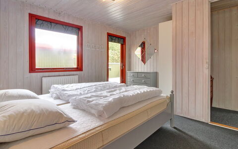 Eliane - 4Km from the Sea: Bedroom, Interior Design, Wood, Bed, Flooring, Ceiling, Floor, Room, Bed Sheet, Bedding