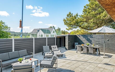 Aila - 1.4Km from the Sea: Cottage, Shed, Hut, Farmhouse, Prairie, Shack, Barn, Log Cabin, Garden Buildings