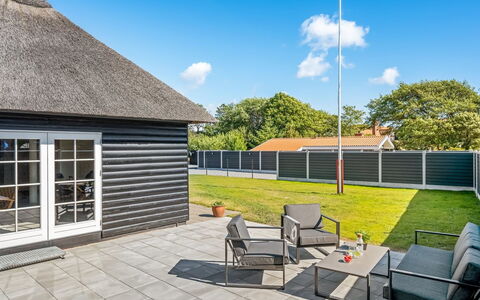 Aila - 1.4Km from the Sea: Cottage, Shed, Hut, Farmhouse, Prairie, Shack, Barn, Log Cabin, Garden Buildings