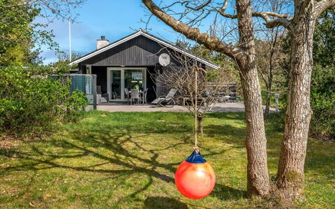 Ursel - 800M from the Sea: House, Roof, Home, Cottage, Shed, Garden Buildings, Siding, Yard, Log Cabin, Hut