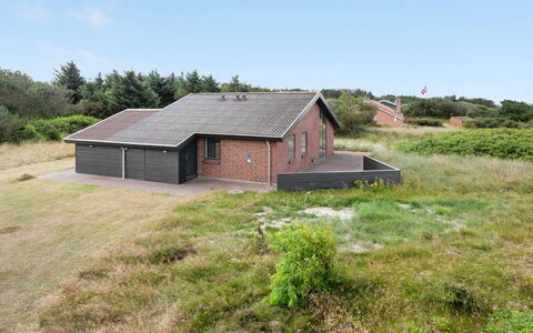 Mert - 1.2Km from the Sea: Grass, House, Roof, Home, Cottage, Shrub, Land Lot, Rural Area, Farmhouse, Groundcover