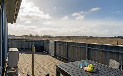 Soyala - 400M from the Sea: Cottage, Shed, Hut, Farmhouse, Prairie, Shack, Barn, Log Cabin, Garden Buildings