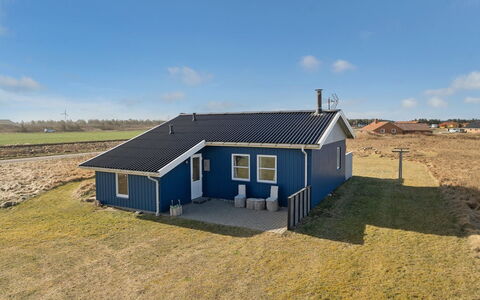 Soyala - 400M from the Sea: Cottage, Shed, Hut, Farmhouse, Prairie, Shack, Barn, Log Cabin, Garden Buildings