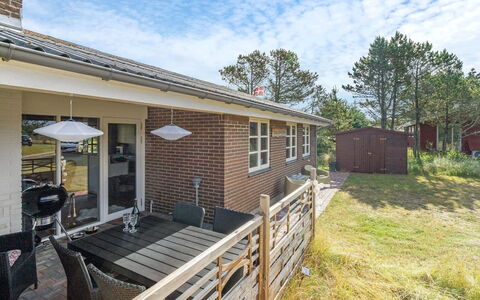 Aurelie - 800M from the Sea: Cottage, Shed, Hut, Farmhouse, Prairie, Shack, Barn, Log Cabin, Garden Buildings