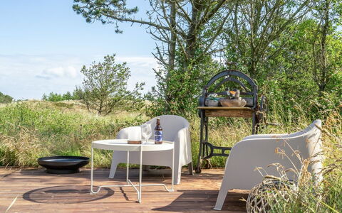 Aurelie - 800M from the Sea: Cottage, Shed, Hut, Farmhouse, Prairie, Shack, Barn, Log Cabin, Garden Buildings