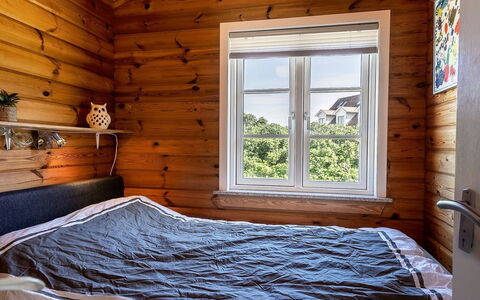 Algea - 300M from the Sea: Wood, Bedroom, Floor, Flooring, Bed, Interior Design, Bed Sheet, Bedding, Furniture, Home