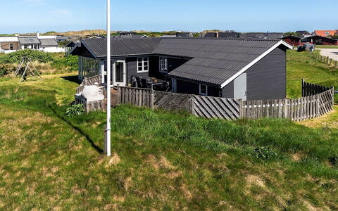 Algea - 300M from the Sea: Grass, Building, Roof, House, Home, Residential Area, Cottage, Architecture, Land Lot, Rural Area