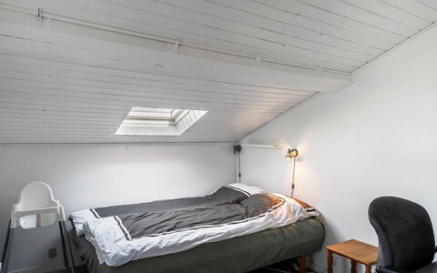 Algea - 300M from the Sea: Ceiling, Floor, Wood, Flooring, Interior Design, Bedroom, Furniture, Bed, Lighting, Bed Sheet
