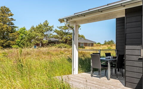 Raakel - 950M from the Sea: Cottage, Shed, Hut, Farmhouse, Prairie, Shack, Barn, Log Cabin, Garden Buildings