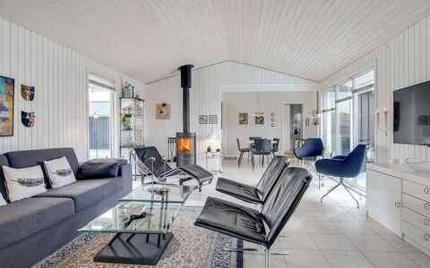 Arwen - 200M from the Sea: Thatching, Cottage, House, Roof, Home, Farmhouse, Hut, Estate, Village