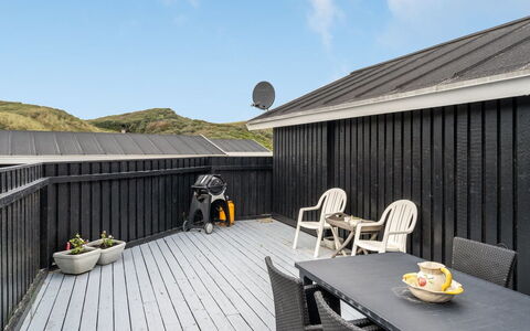 Arwen - 200M from the Sea: Thatching, Cottage, House, Roof, Home, Farmhouse, Hut, Estate, Village