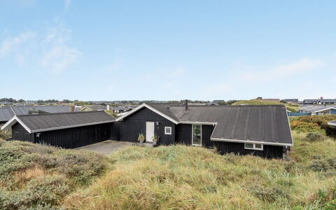 Arwen - 200M from the Sea: Thatching, Cottage, House, Roof, Home, Farmhouse, Hut, Estate, Village
