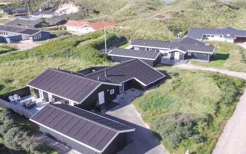 Arwen - 200M from the Sea: Thatching, Cottage, House, Roof, Home, Farmhouse, Hut, Estate, Village