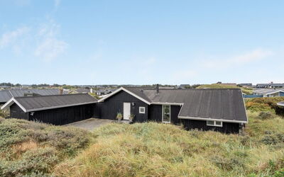 Arwen - 200M from the Sea