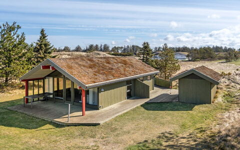 Alfrik - 900M from the Sea: Residential Area, Roof, Suburb, Driveway, Estate, Chimney