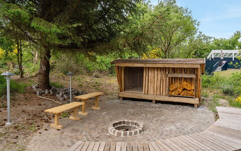 Antonina - 800M from the Sea: Wood, Garden, Hardwood, Backyard, Wood Stain, Lumber, Natural Material, Plank, Landscaping, Outdoor Structure