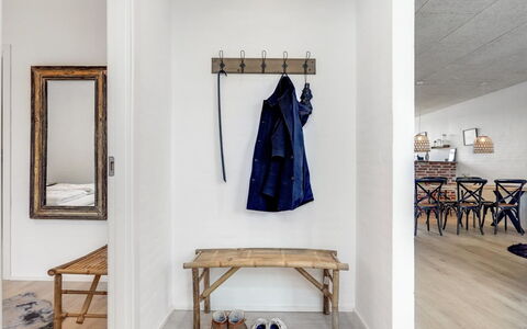 Ilsabe - 2Km from the Sea: Wood, Flooring, Interior Design, Floor, Furniture, Wood Flooring, Room, Ceiling, Wood Stain, Hardwood