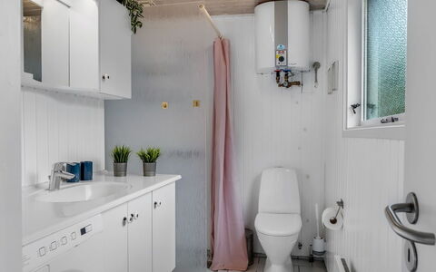 Lykka - 950M from the Sea: Plumbing Fixture, Flooring, Interior Design, Bathroom, Floor, Sink, Toilet, Tap, Plumbing, Room