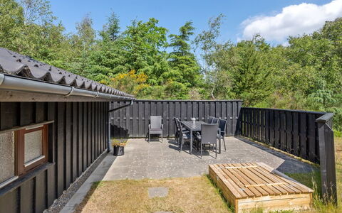 Angja - 800M from the Sea: Garden, Backyard, Shade, Cottage, Yard, Siding, Landscaping, Hardwood, Garden Buildings, Courtyard