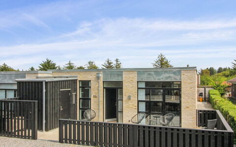 Laulu - 2Km from the Sea: Composite Material, Concrete, Design, Daylighting, Courtyard, Siding