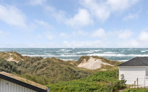 Kulle - 200M from the Sea: Wood, Home, Porch, Deck, Hardwood, Roof, Wood Stain, Wood Flooring, Eco Hotel