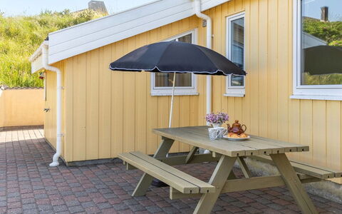 Heidine - 176M from the Sea: Roof, Land Lot, Cottage, Home, Rural Area, Shed, Siding, Garden Buildings, Log Cabin, Hut