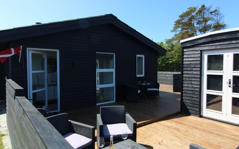 Kamp - 700M from the Sea: Wood, Home, Porch, Deck, Hardwood, Roof, Wood Stain, Wood Flooring, Eco Hotel