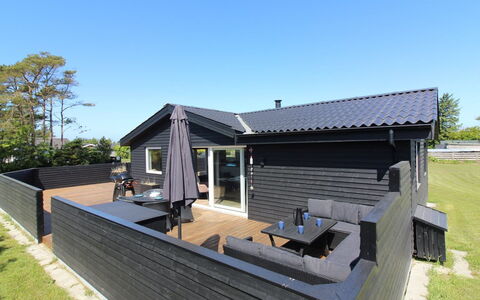 Kamp - 700M from the Sea: Wood, Home, Porch, Deck, Hardwood, Roof, Wood Stain, Wood Flooring, Eco Hotel