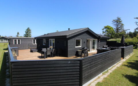 Kamp - 700M from the Sea: Wood, Home, Porch, Deck, Hardwood, Roof, Wood Stain, Wood Flooring, Eco Hotel