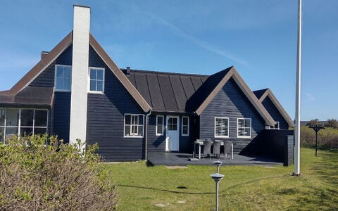 Galin - 200M from the Sea: Apartment, Shade, Balcony, Chair, Fence, Outdoor Furniture, Aluminium, Artificial Turf