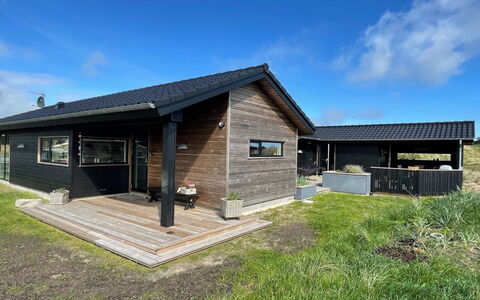 Hinda - 1.2Km from the Sea: Blue, Shrub, Cottage, Groundcover, Garden, Estate, Shade, Landscaping, Farmhouse, Eco Hotel