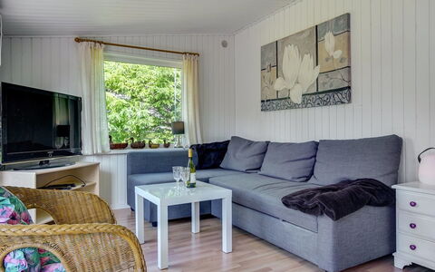 Ilari - 280M from the Sea: Residential Area, Roof, Suburb, Driveway, Estate, Chimney