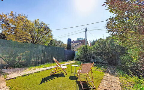 Provence Parc: Green, Garden, Sunlight, Backyard, Shade, Lawn, Yard, Landscaping, Home Fencing, Walkway