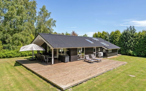 Nyalle - 1.3Km from the Sea: Grass, House, Roof, Home, Cottage, Shrub, Land Lot, Rural Area, Farmhouse, Groundcover