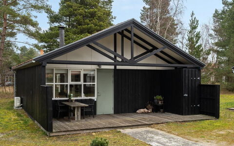Elfride - 200M from the Sea