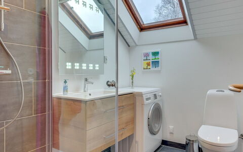 Tican - 400M from the Sea: Flooring, Interior Design, Floor, Plumbing Fixture, Wood, Ceiling, Bathroom, Washing Machine, Tap, Plumbing