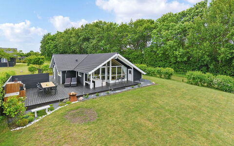Sulo - 500M from the Sea: House, Home, Roof, Residential Area, Cottage, Estate, Farmhouse, Lawn, Landscaping, Siding