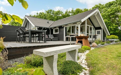 Sulo - 500M from the Sea: House, Home, Roof, Residential Area, Cottage, Estate, Farmhouse, Lawn, Landscaping, Siding